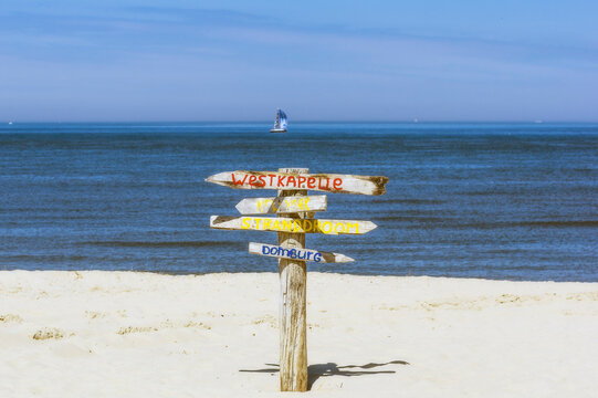 Netherlands, Domburg, beach and signpost