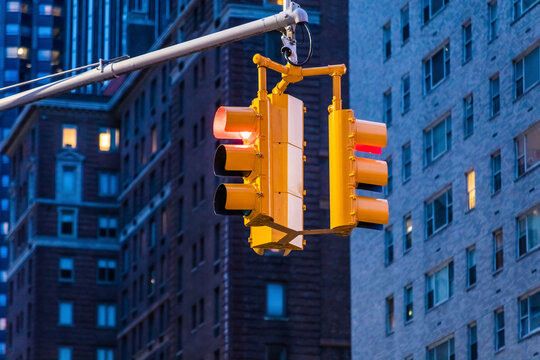 Traffic light at night, Manhattan, New York City, USA