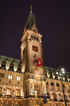 Germany, Hamburg, tower of Hamburg City Hall at night