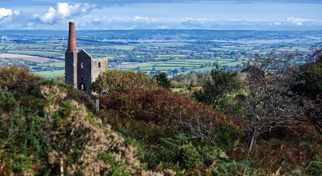 Cornish mine engine house (dis-used) on Bodmin moor, near Minions, in autumn. 
Views across Cornwall & West Devon