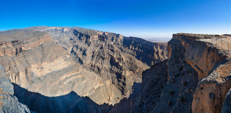 Oman, Ad Dakhiliyah Governorate, Jabel Shams, Al Hajar Mountains, canyon