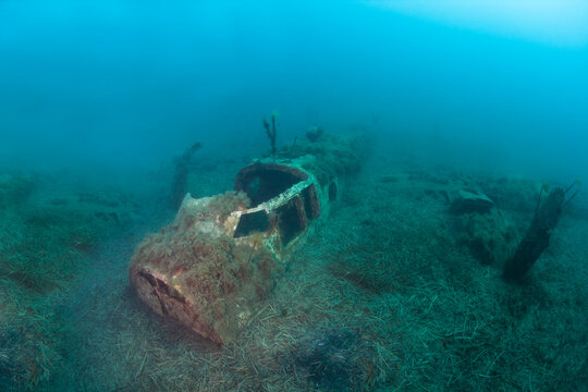 Wrack of North American B25 Mitchell, cannon, Corsica