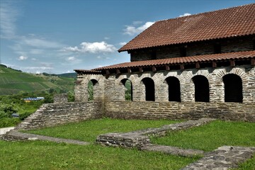 Fototapeta na wymiar Rekonstruierte römische Villa Rustica in Longuich an der Mosel