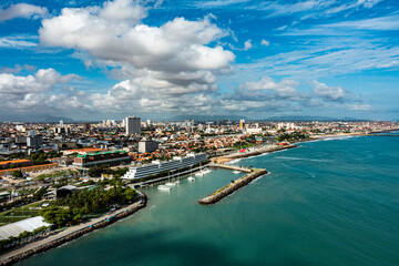 Obraz na płótnie Canvas Aerial view of the city of Fortaleza. Beach cities. 