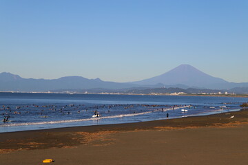 鵠沼海岸からの富士山