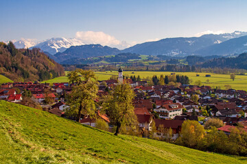 Blick auf Altst&auml;dten im Allg&auml;u - Fr&uuml;hling - Berge - Alpen