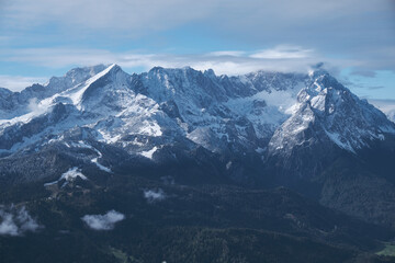 Obraz na płótnie Canvas View from moutain Wank to alps with snow