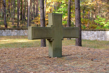 Zabytkowy cmentarz. Uroczystość Wszystkich Świętych. 1 listopada - obrazy, fototapety, plakaty