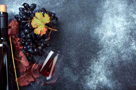 .bottle with wine and grape - Image