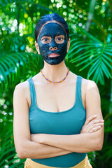 woman with facemask 