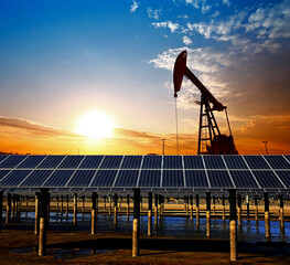 Oil pump with solar panels