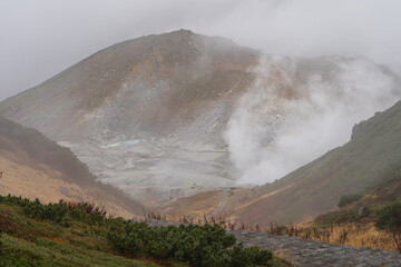 室堂　煙る地獄谷