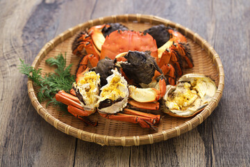 
Boiled Japanese mitten crab (detached shell from body).
This crab is the same kind of crab as the Shanghai hairy crab.