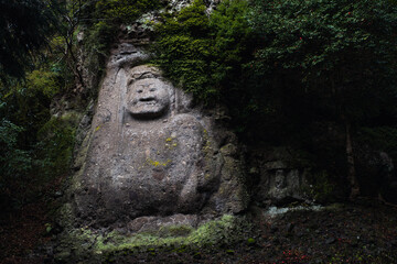 Fototapeta na wymiar 大分県の歴史ある仏像「熊野磨崖仏」