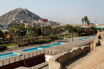 Parco de la Muralla tuż za historycznym centrum w Limy, stolicy Peru