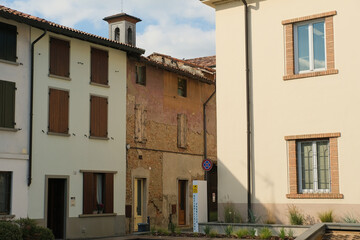 Fototapeta na wymiar Il centro storico di Mozzanica in provincia di Bergamo, Italia.