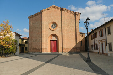 La chiesa di Santo Stefano a Mozzanica in provincia di Bergamo, Lombardia, Italia.
