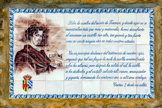 The writer and poet Gustavo Adolfo Becquer, lived in this town where he dedicated a rhyme to him, now in ceramic he adorns a street