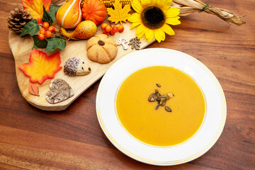 Leckere Kürbissuppe im Herbst
