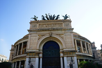 Fototapeta na wymiar Great theatre in Palermo, Sicily, Italy