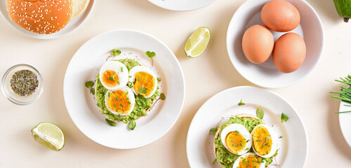 Avocado egg sandwiches