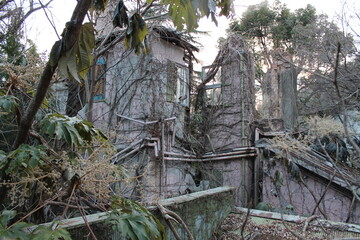 Derelict western style houses in the historical district of Kitano Ijinkan (北野異人館) in Kobe (神戸)