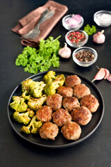 Minced meat cutlets with fried broccoli