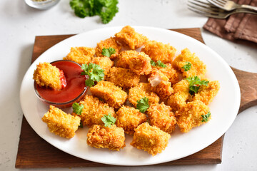 Crispy fried chicken nuggets