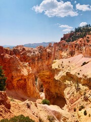 Fototapeta premium Bryce Canyon National Park in Utah.Rocky mountains erode and color a variety of landscapes. Natural Bridge.