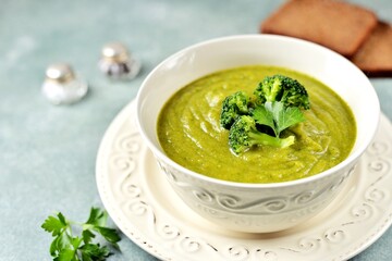 Healthy vegan creamy broccoli soup.