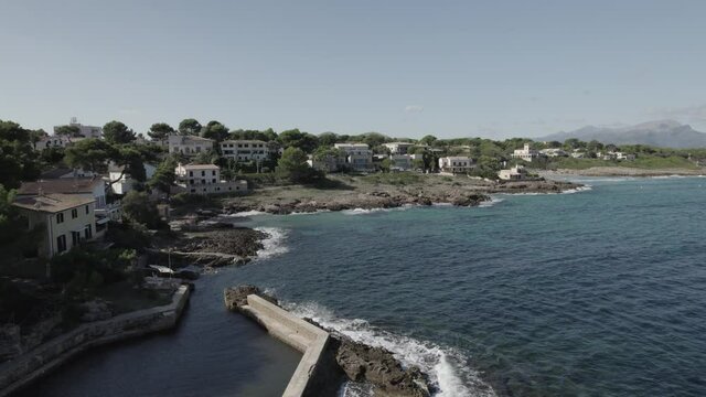 Alcudia mallorca playa malpas bonaire puerto cocodrilo (Formato D-log para edici&oacute;n profesional)