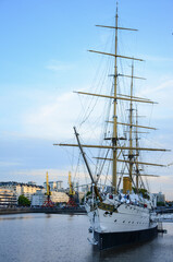 Fototapeta na wymiar old frigate in the harbor 