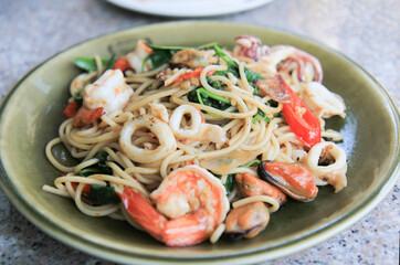 Spaghetti with Spicy Mixed Seafood with New Zealand Mussels and prawn