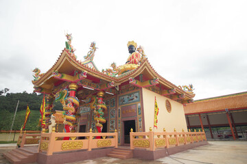 Fototapeta premium chinese temple architecture chinese architecture temple in Thailand beautiful sky background