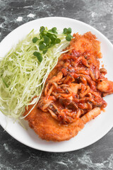 カツカレーのキノコソース