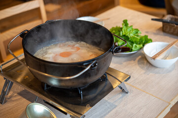 ダッチオーブンで作った鍋 湯気