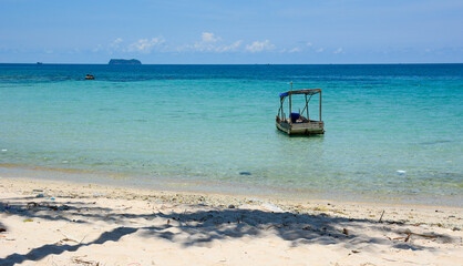 Fototapeta premium Beautiful blue sea on Phu Quoc Island, Vietnam