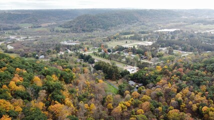 Obraz premium Town in a forest