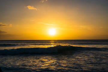 Naklejka na ściany i meble sunset in the sea, Makaha Beach, Oahu, Hawaii