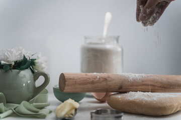 Rolling tart dough