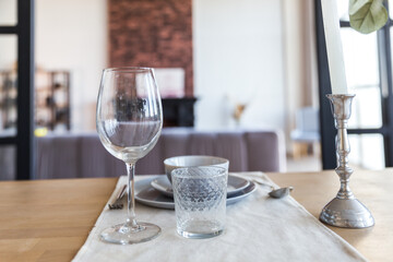 table setting in restaurant