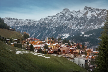 Obraz premium Murren Village with Tschuggen Mountain on background - Murren, Switzerland