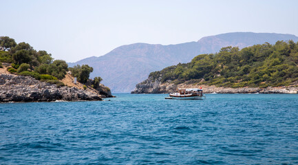 Obraz premium Fishing boat in the sea chanel