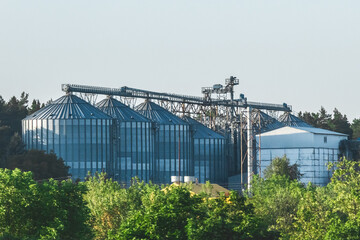 Storage of silo in an industrial tank agriculture, production of grain on the farm manufacturing