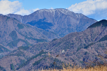 Fototapeta premium 丹沢の大野山より大室山を望む 丹沢 大野山より大室山、左奥が加入道山