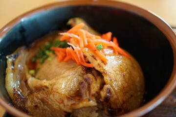 秩父の豚みそ丼