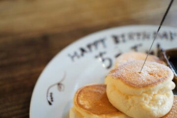 名前入りサプライズ誕生日パンケーキ