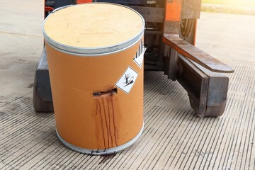 A forklift accident hits a dangerous chemical tank - obrazy, fototapety, plakaty