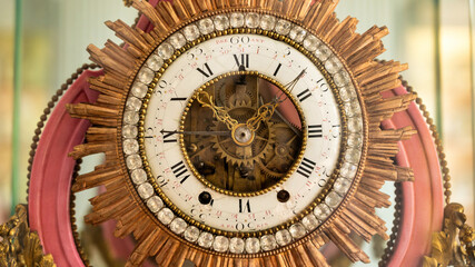 Fototapeta na wymiar Vintage frech clock