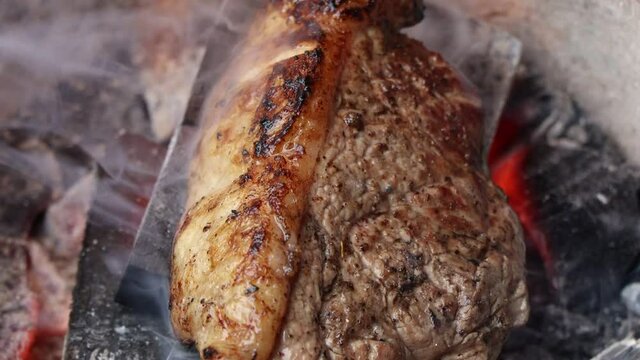 Grilled fresh meat and safe from red meat accelerators